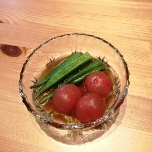 ひんやり夏肴、オクラとミニトマトの煮びたし